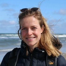 Löwensteyn, Yvette