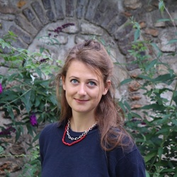 Beveren, Fien van