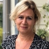 Esch, Betty van