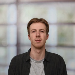 Kleerebezem, Stijn